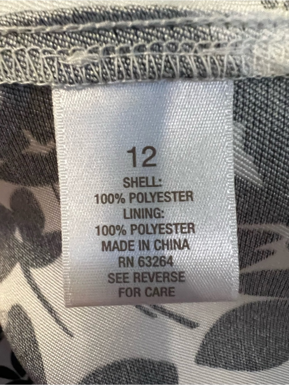 Carmen Marc Valvo Lavender Label on Satin Lining - Picture 6 of 7